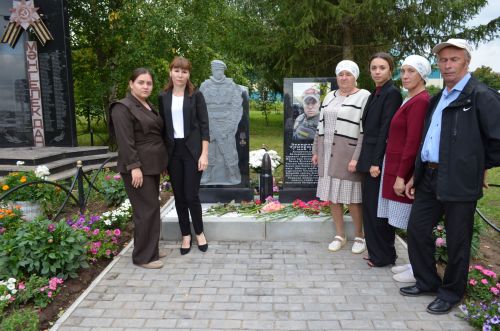 Флүр  Закировның исемен мәңгеләштерү максатыннан һәйкәл ачылды