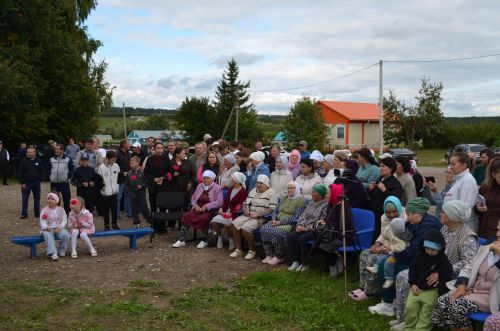 Флүр  Закировның исемен мәңгеләштерү максатыннан һәйкәл ачылды
