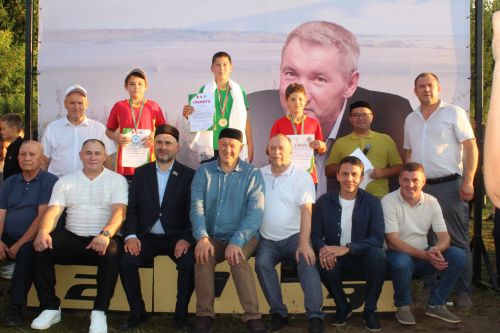РСФСРның спорт остасы  Фоат Шайдуллин истәлегенә көрәш турниры узды