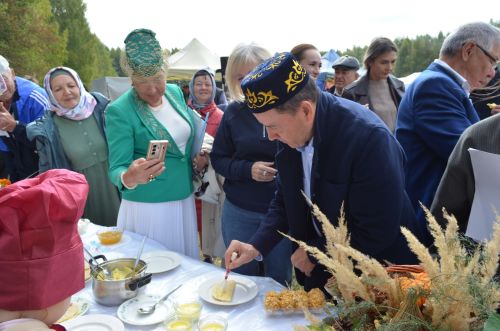 Теләчедә гастрофестиваль узды (фоторепортаж)
