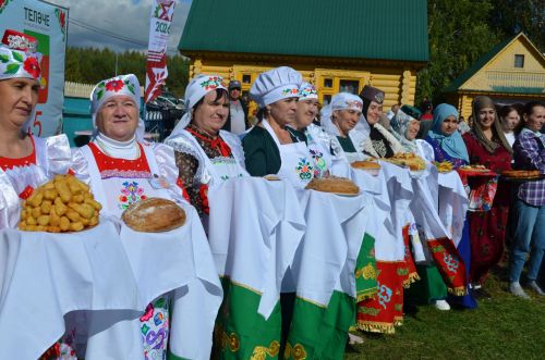 Теләчедә гастрофестиваль узды (фоторепортаж)