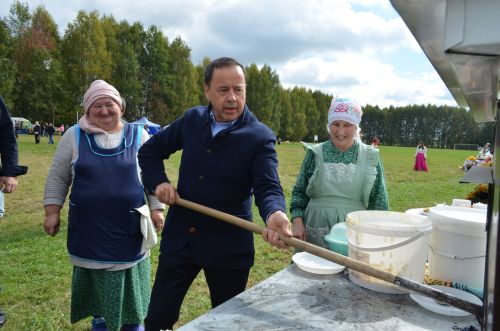 Теләчедә гастрофестиваль узды (фоторепортаж)
