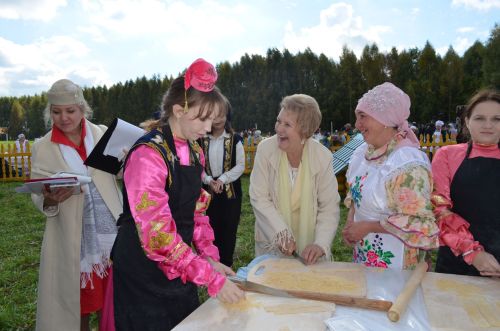 Теләчедә гастрофестиваль узды (фоторепортаж)