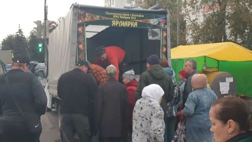 Авыл хуҗалыгы ярминкәсендә сату иттеләр