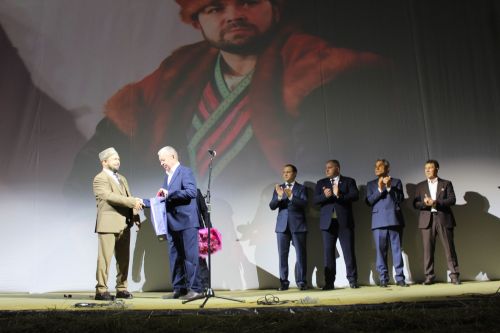 Алмаз да атлы булды