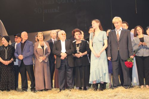 Алмаз да атлы булды