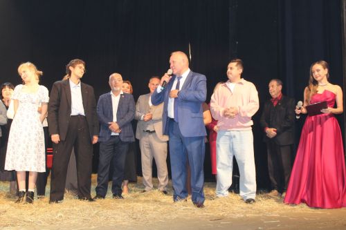 Алмаз да атлы булды