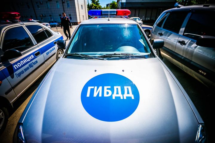 Сотрудники ГИБДД привлекли к административной ответственности водителя, нарушившего ПДД в центре Казани