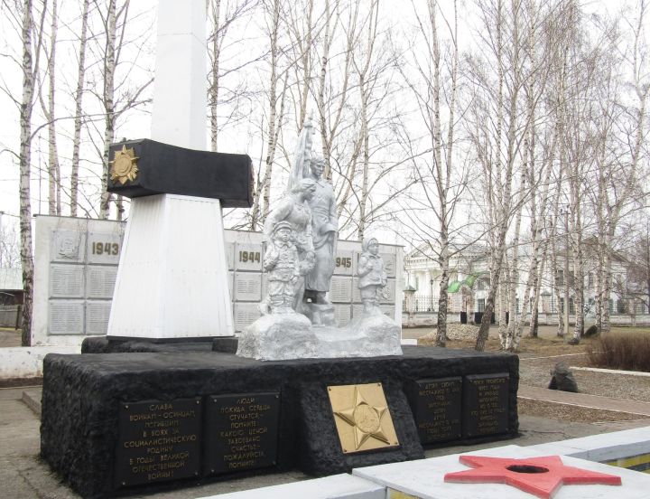 Сотрудники АО «Транснефть – Прикамье» благоустроили территории памятников и обелисков воинам Великой Отечественной войны