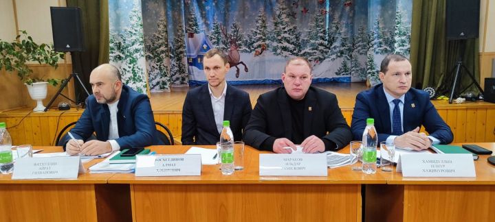 Алан  авыл  җирлегендә  халык  җыены  узды
