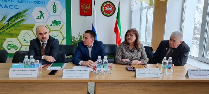 Үзәк   урта мәктәбе  укучылары  белән  очраштылар
