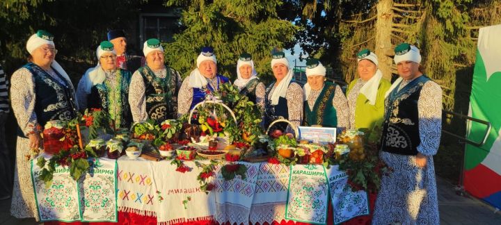Районда Республика көнен бәйрәм иттеләр