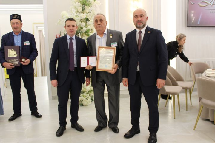 Авыл хуҗалыгы хезмәтчәннәре хөрмәтләнде