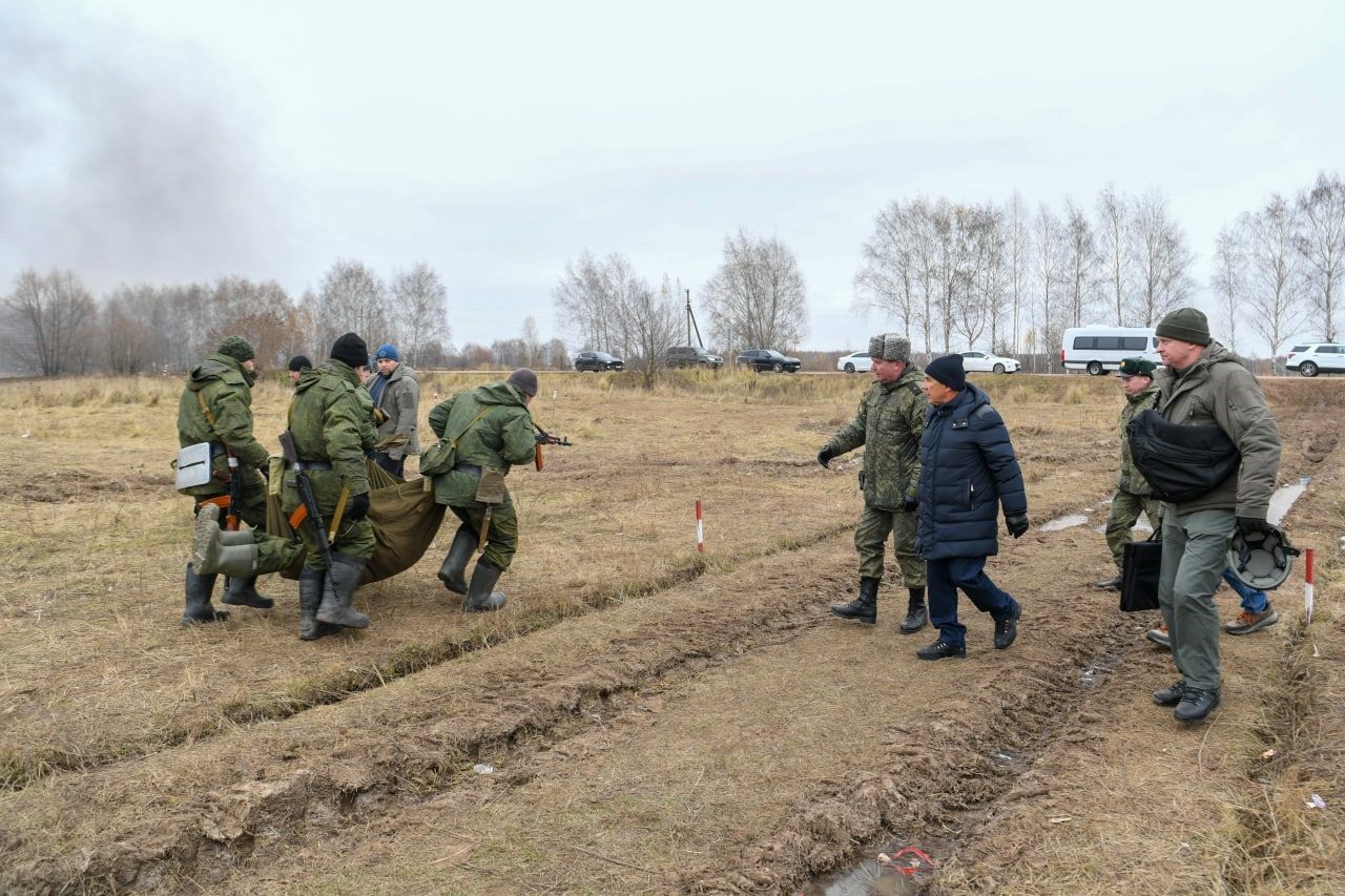 «Какие есть замечания? Пожелания?»: Рустам Минниханов лично проконтролировал условия в пунктах размещения мобилизованных татарстанцев
