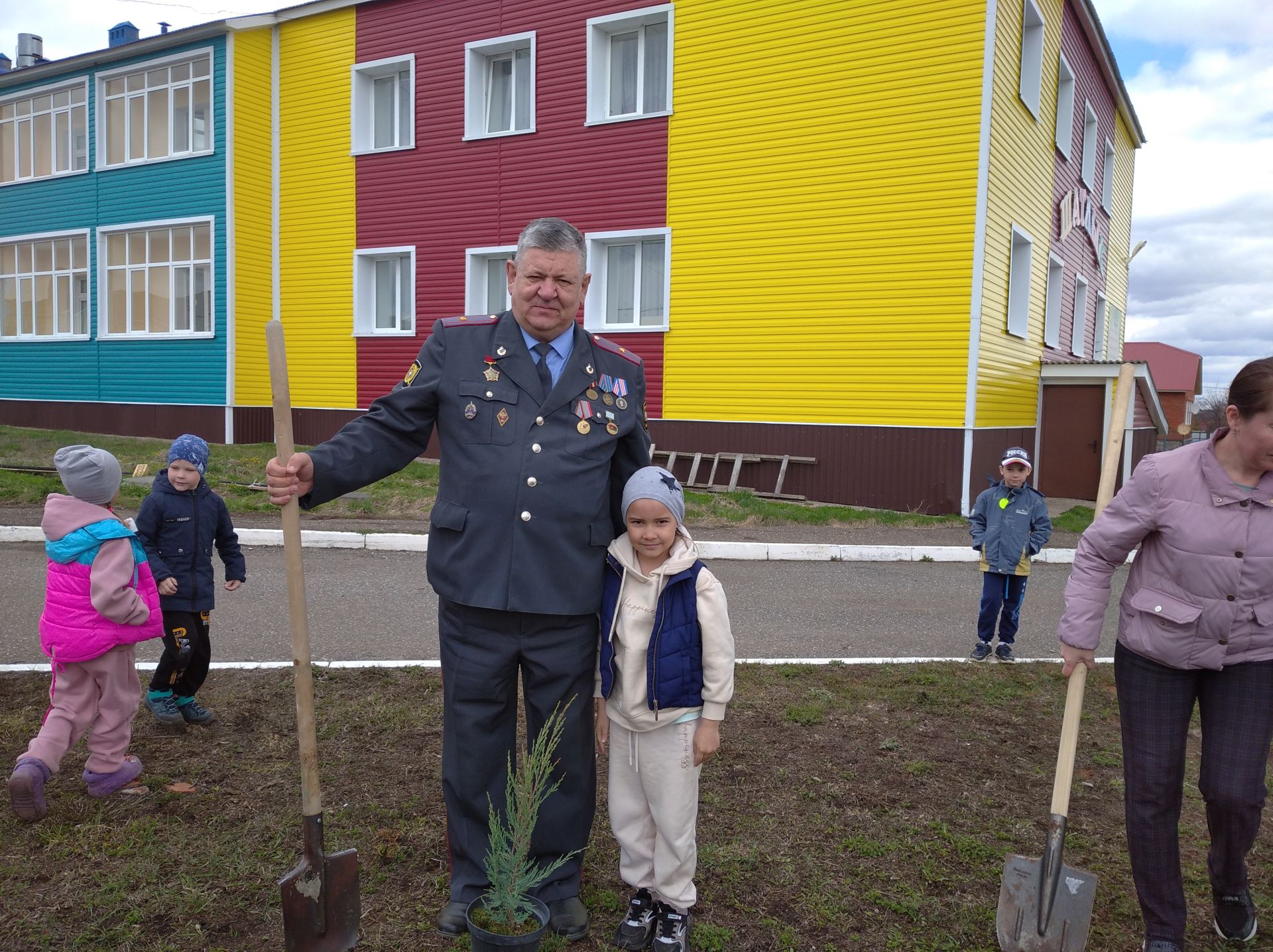 Райондашларыбыз "Хәтер бакчасы" акциясенә кушылды