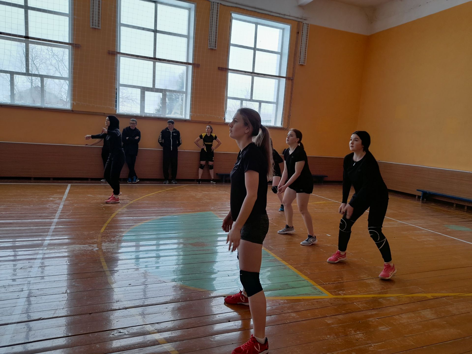 Шәтке урта мәктәбе базасында  физик культура укытучысы булып эшләгән  Гыйлемҗан Габделбәр улы  Мингалиев истәлегенә волейбол ярышлары узды