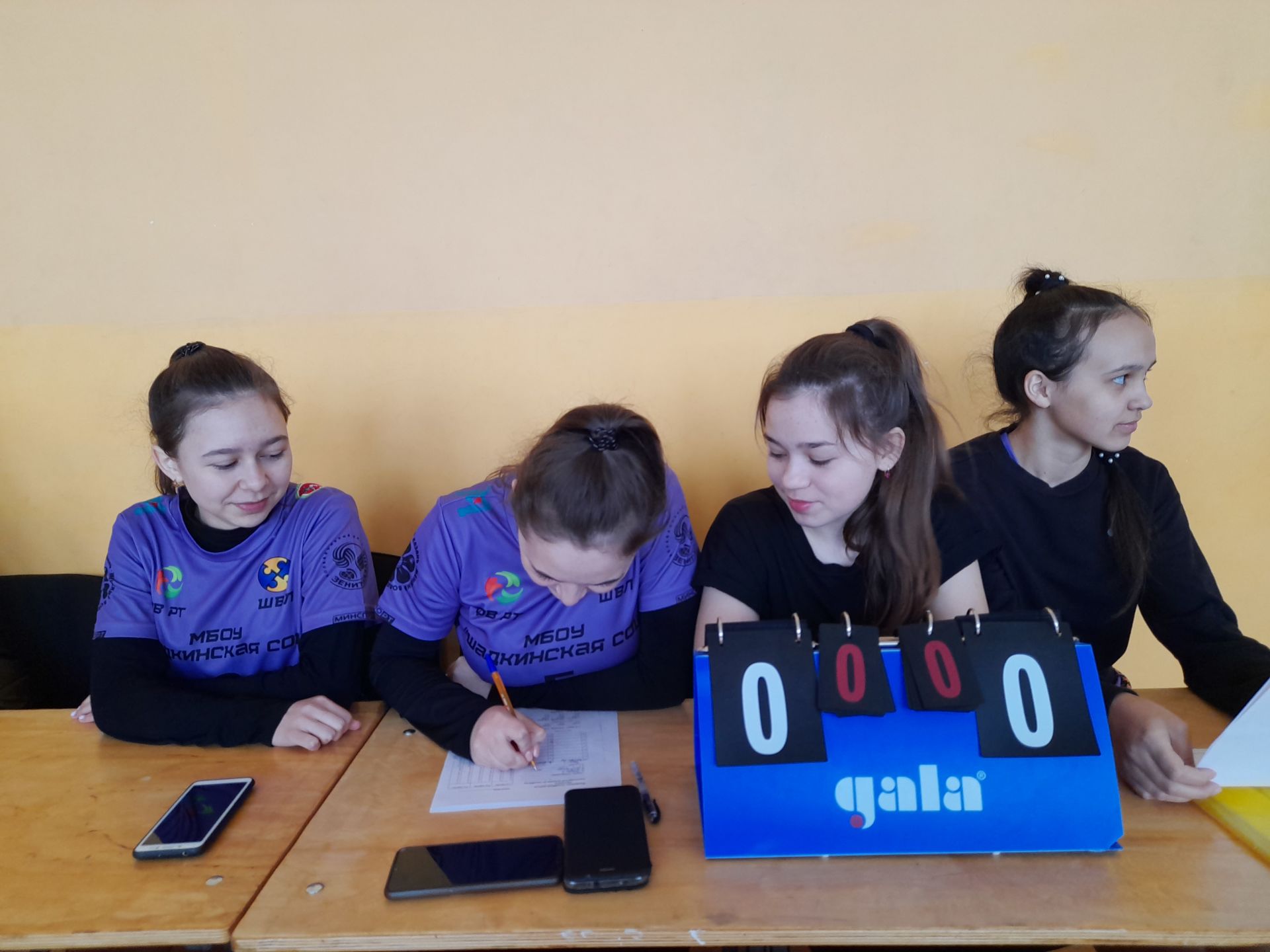 Шәтке урта мәктәбе базасында  физик культура укытучысы булып эшләгән  Гыйлемҗан Габделбәр улы  Мингалиев истәлегенә волейбол ярышлары узды