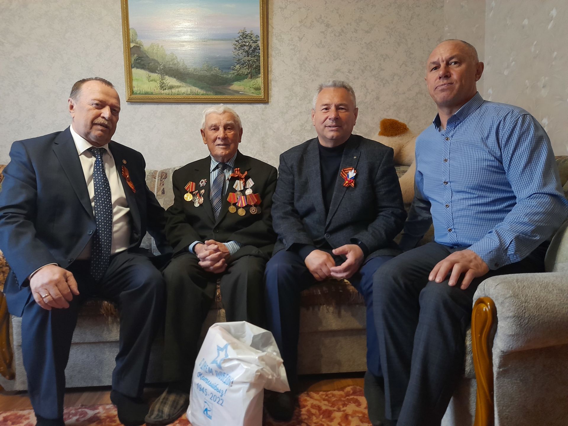 Сугыш мәхшәрен кичкән ветераннар  җитәкчеләргә олы рәхмәтле булып калды