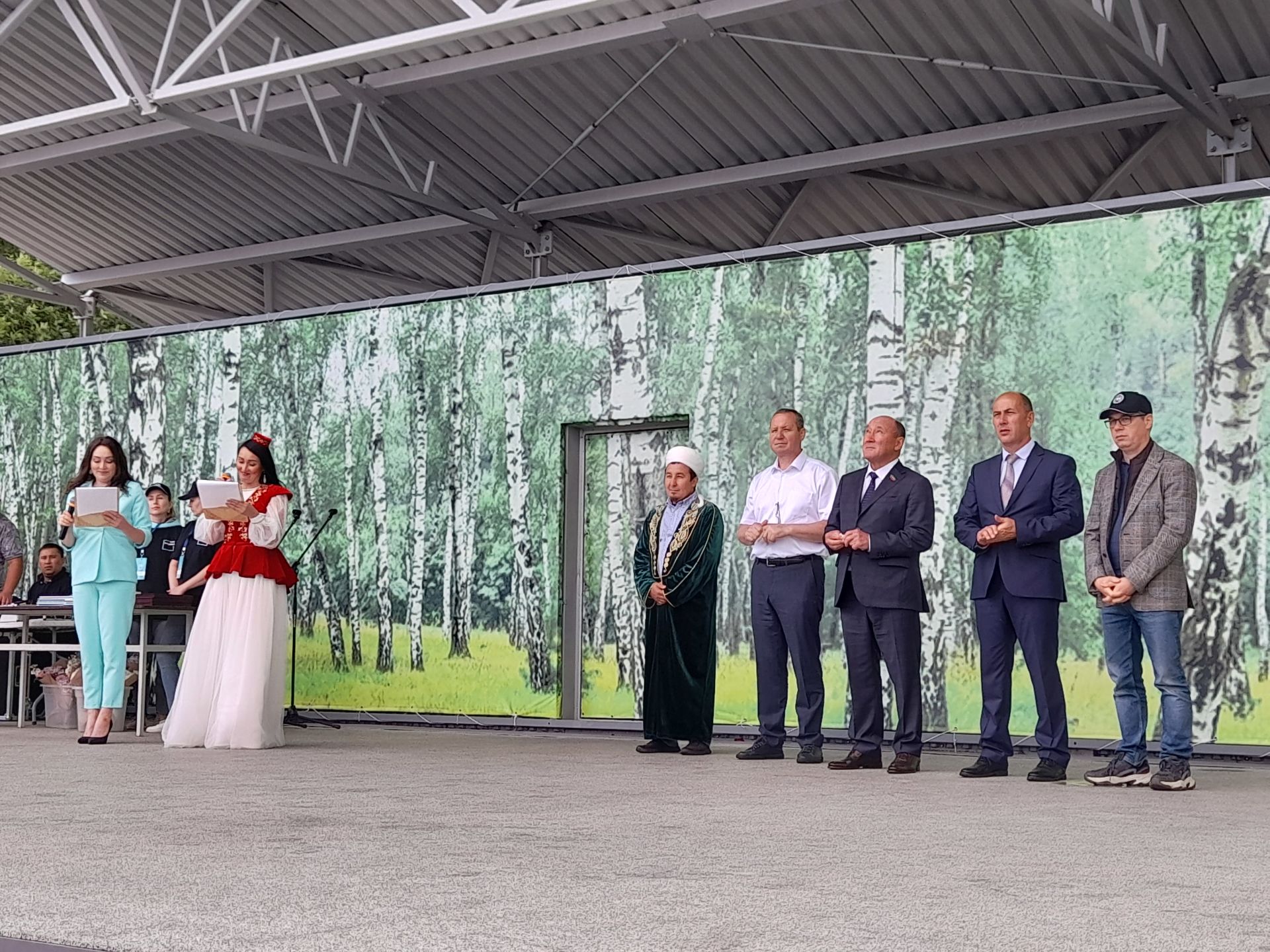 Бүген Саба районының “Сабантуй” мәдәни-спорт комплексында «ТАТМЕДИА» акционерлык җәмгыяте оешуга 15 ел тулу уңаеннан журналистлар сабантуе үткәрелде