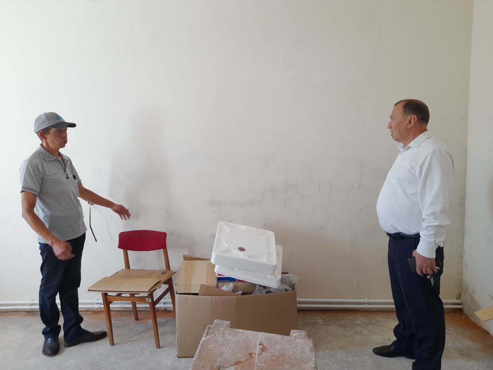 Район җитәкчесе республика программасы нигезендә төзекләндерелүче объектларда булды