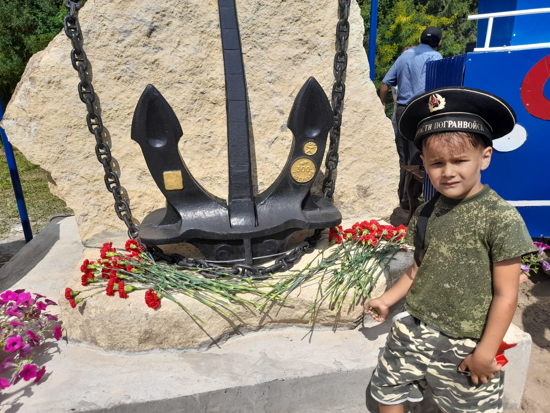 Теләче Дан аллеясында, хәрби диңгез флоты көне уңаеннан һәйкәл ачылды