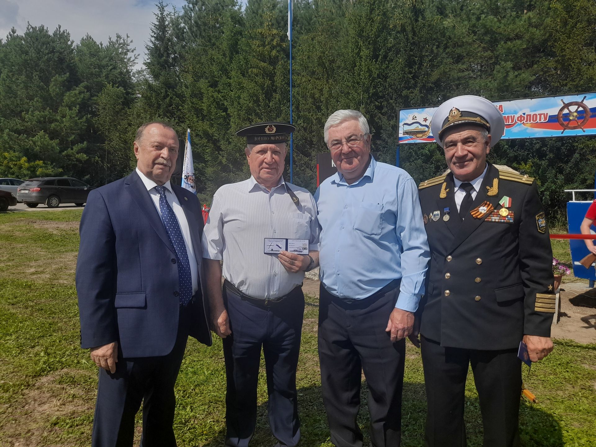 Теләче Дан аллеясында, хәрби диңгез флоты көне уңаеннан һәйкәл ачылды
