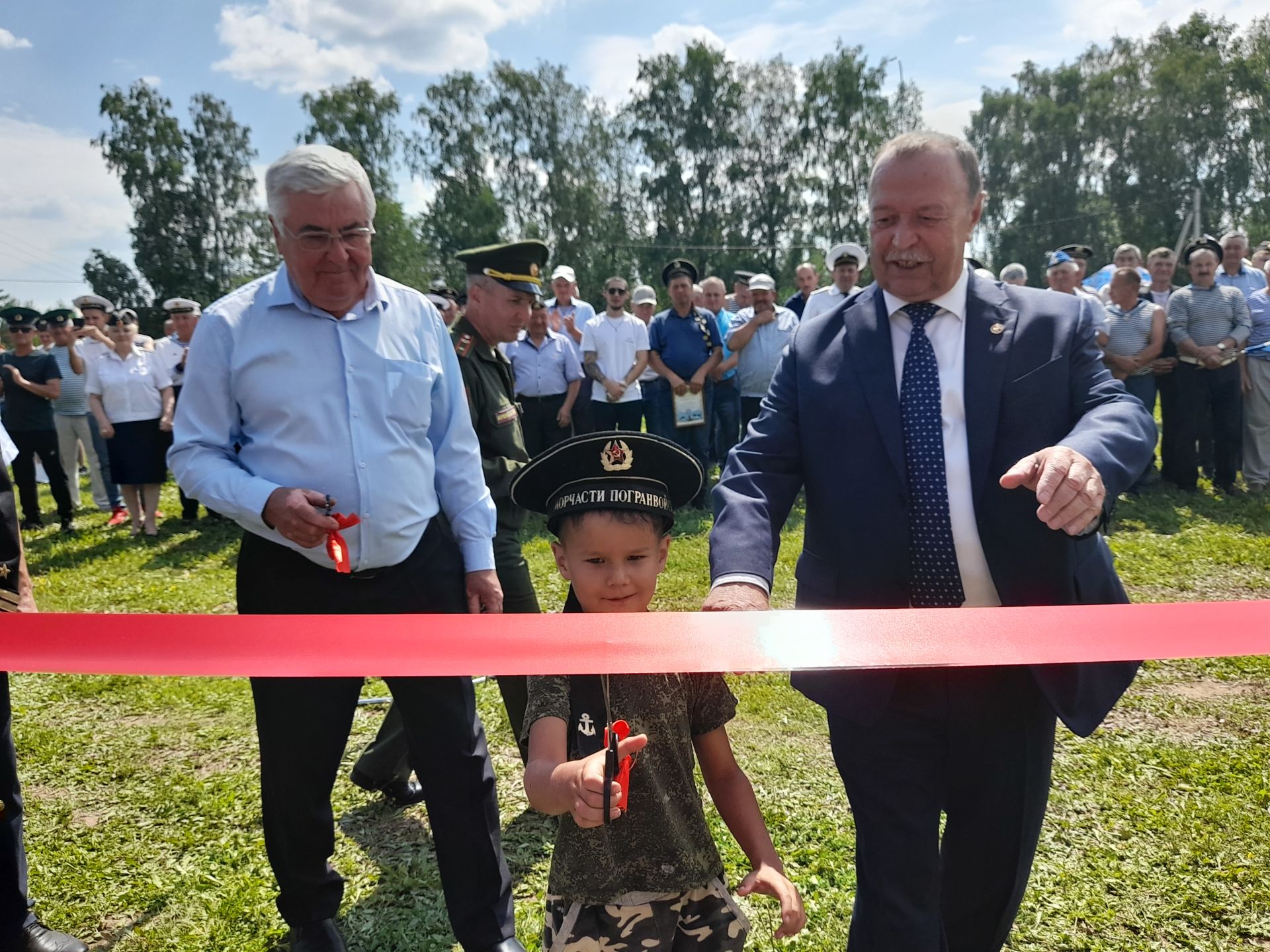Теләче Дан аллеясында, хәрби диңгез флоты көне уңаеннан һәйкәл ачылды