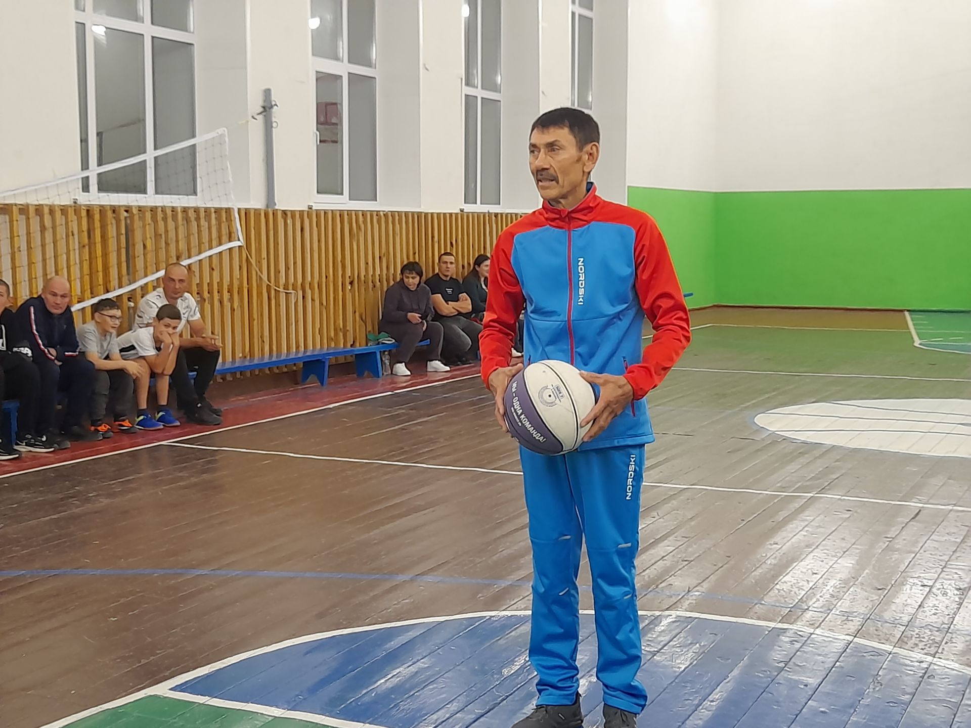 Якынлашып  килүче  Әтиләр көне уңаеннан  Теләче урта мәктәбендә чара узды