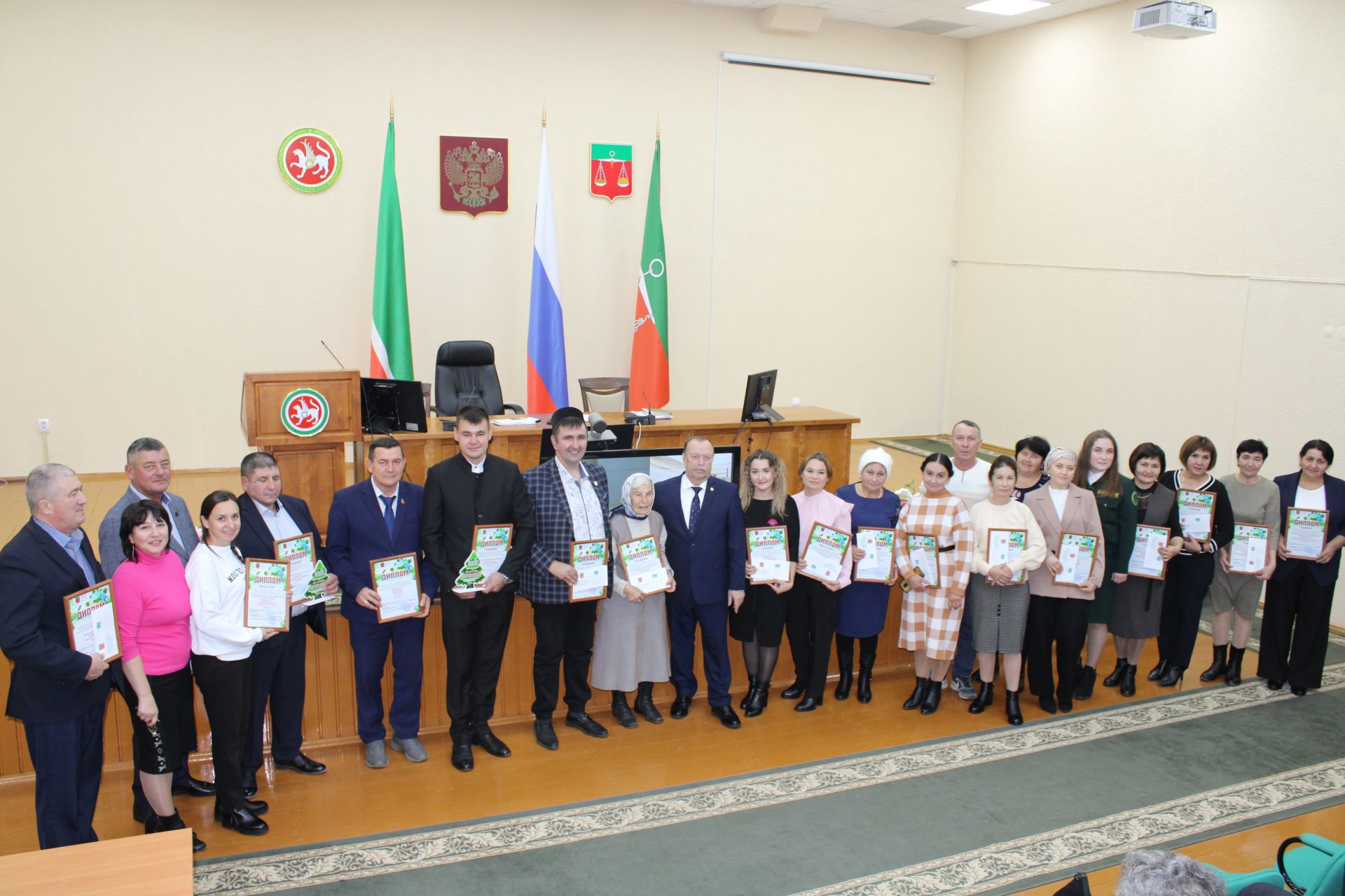 Территорияләрне төзекләндерү һәм яшелләндерү буенча узган  смотр-конкурска нәтиҗәләр ясалды