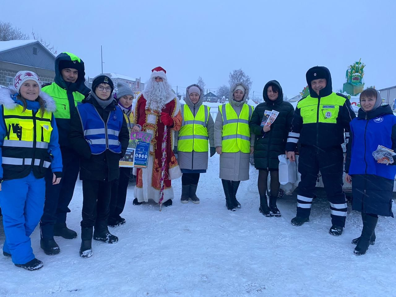 Провели акцию «Стань заметней на дороге!»