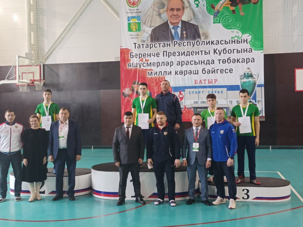 Көрәш буенча республика ярышлары узды
