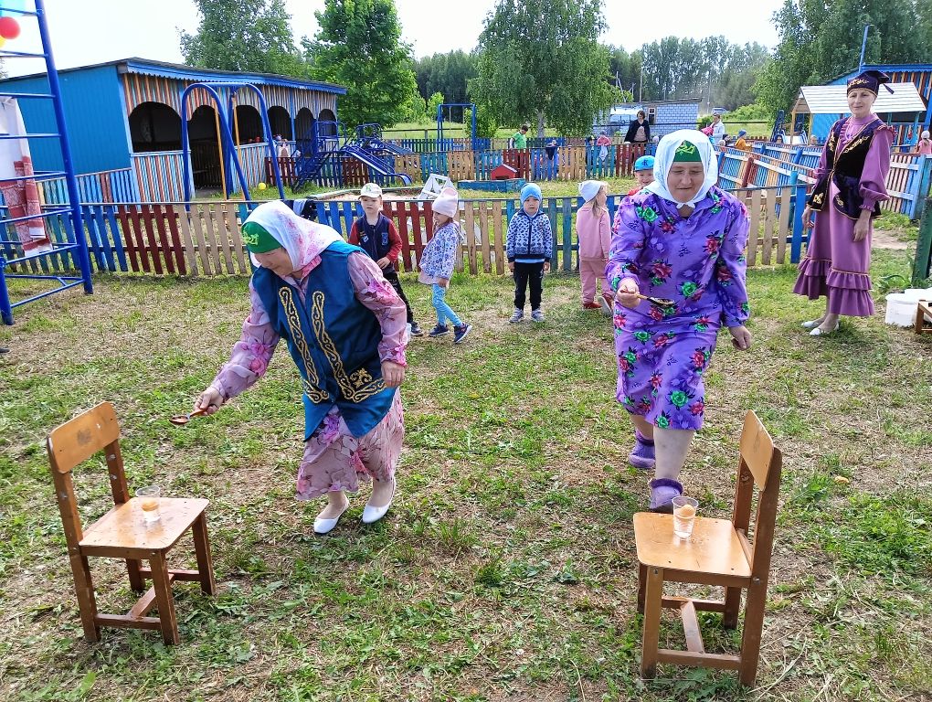 Теләченең беренче номерлы балалар бакчасында -  Сабантуй