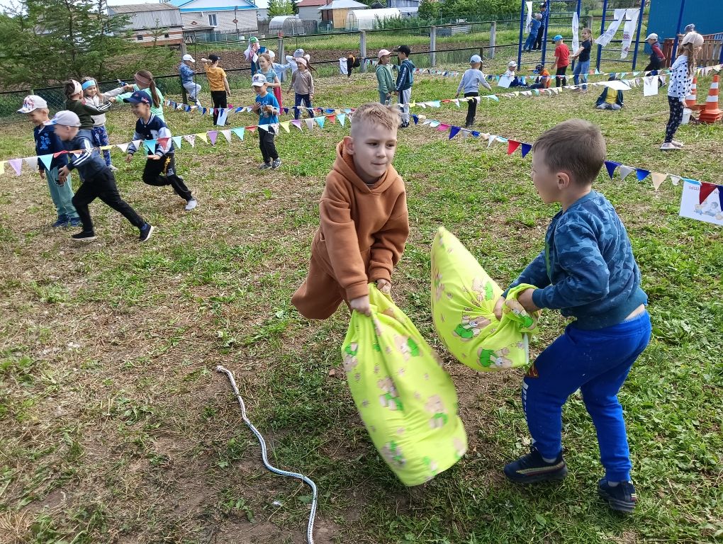 Теләченең беренче номерлы балалар бакчасында -  Сабантуй