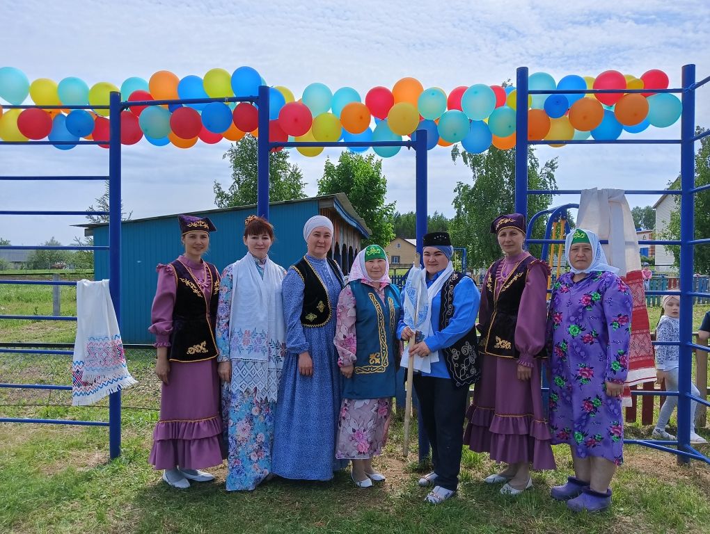 Теләченең беренче номерлы балалар бакчасында -  Сабантуй