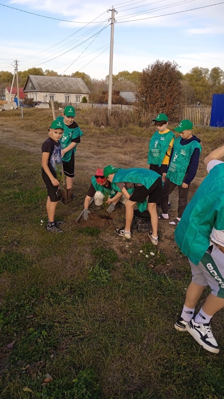 «Бөтенроссия агач утырту көне» акциясендә катнаштылар