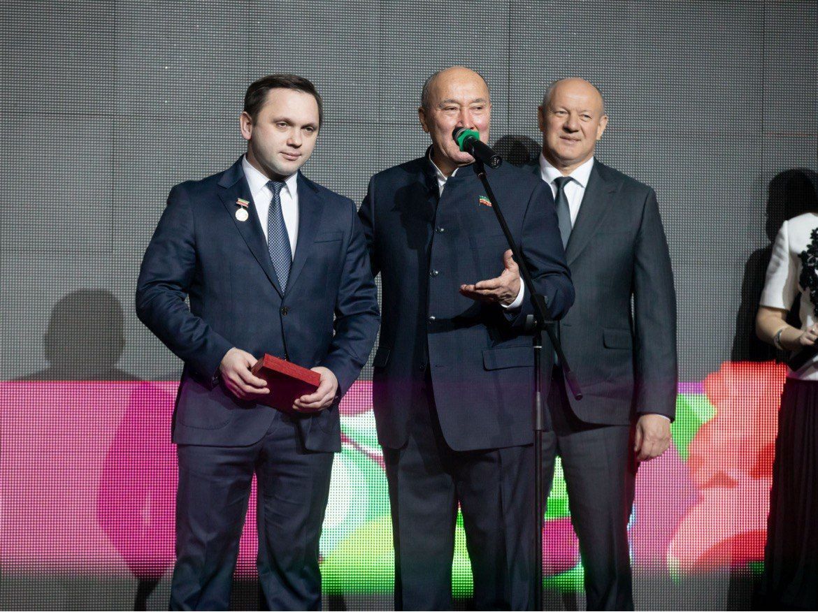 «Татарстан Республикасының атказанган физик культура хезмәткәре» дигән  мактаулы  исем  бирелде