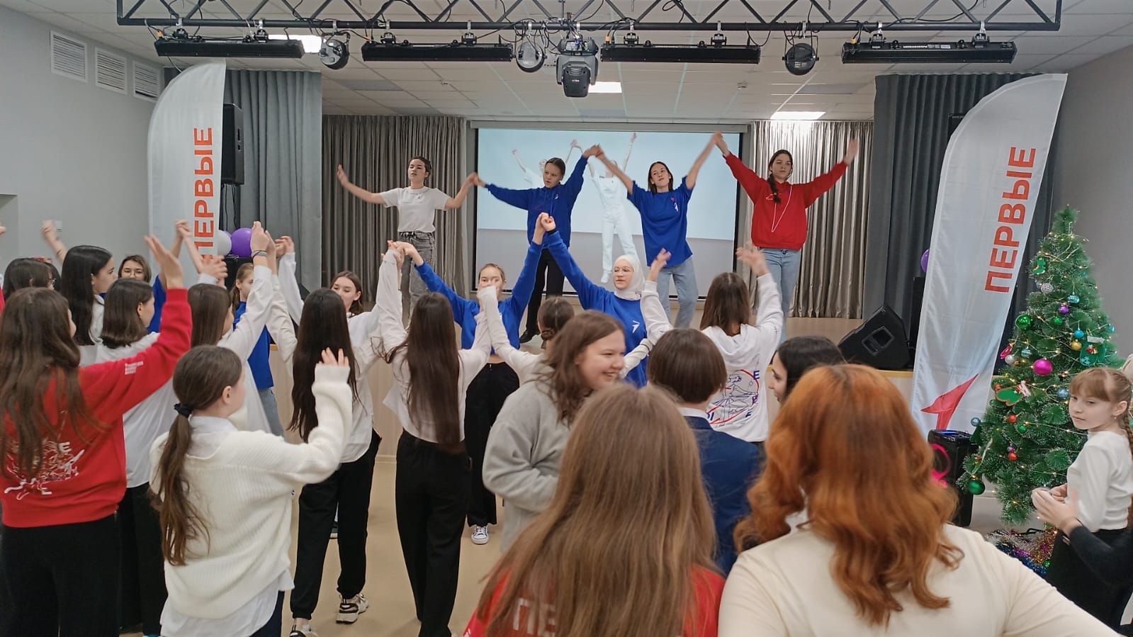 «Киләчәк» яшьләр үзәгендә Алдынгылар хәрәкәте 2024 нче елга нәтиҗәләр ясады