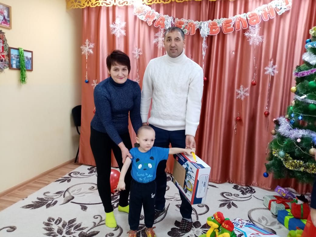 Сабыйларны сөендерделәр