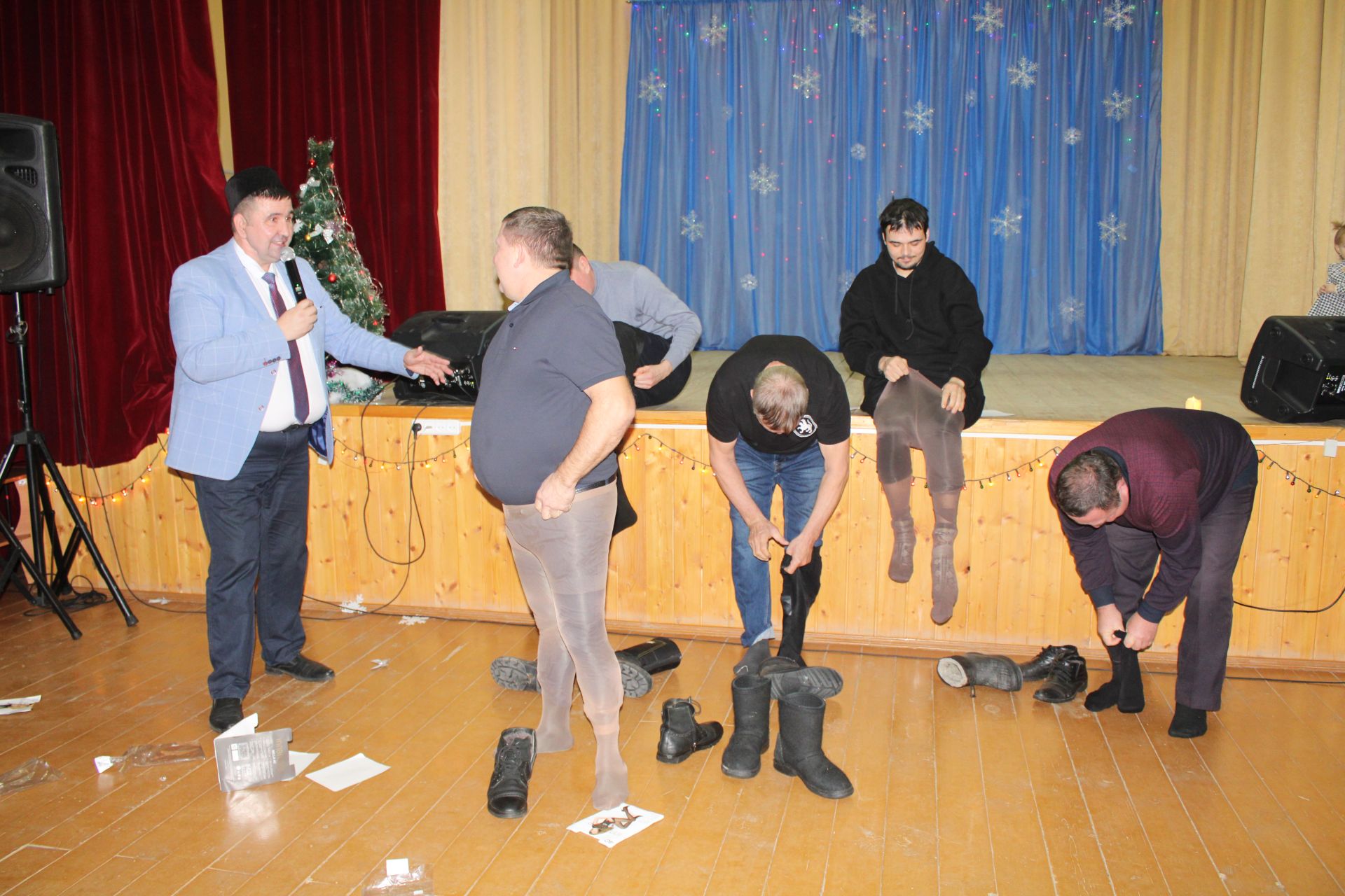 Югары Кибәхуҗада күңелле яңа ел кичәсе узды