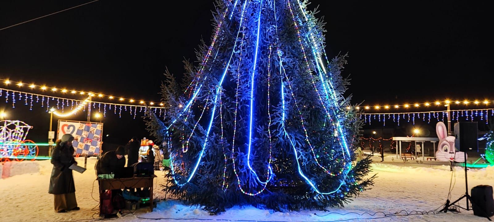 Баландышта чыршы утлары кабынды