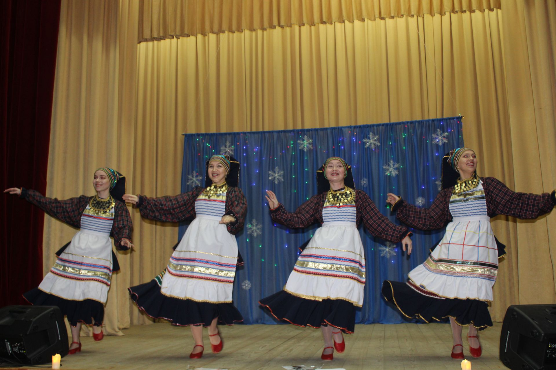 Югары Кибәхуҗада күңелле яңа ел кичәсе узды