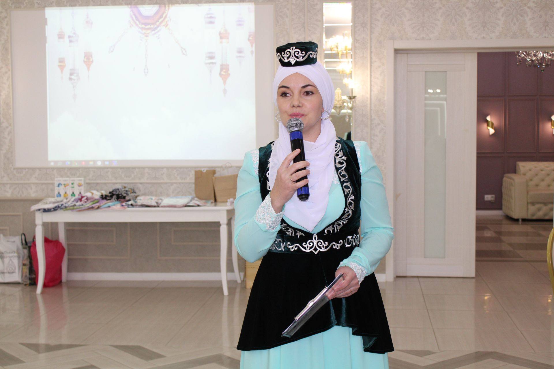 Мөслимәләр очрашты