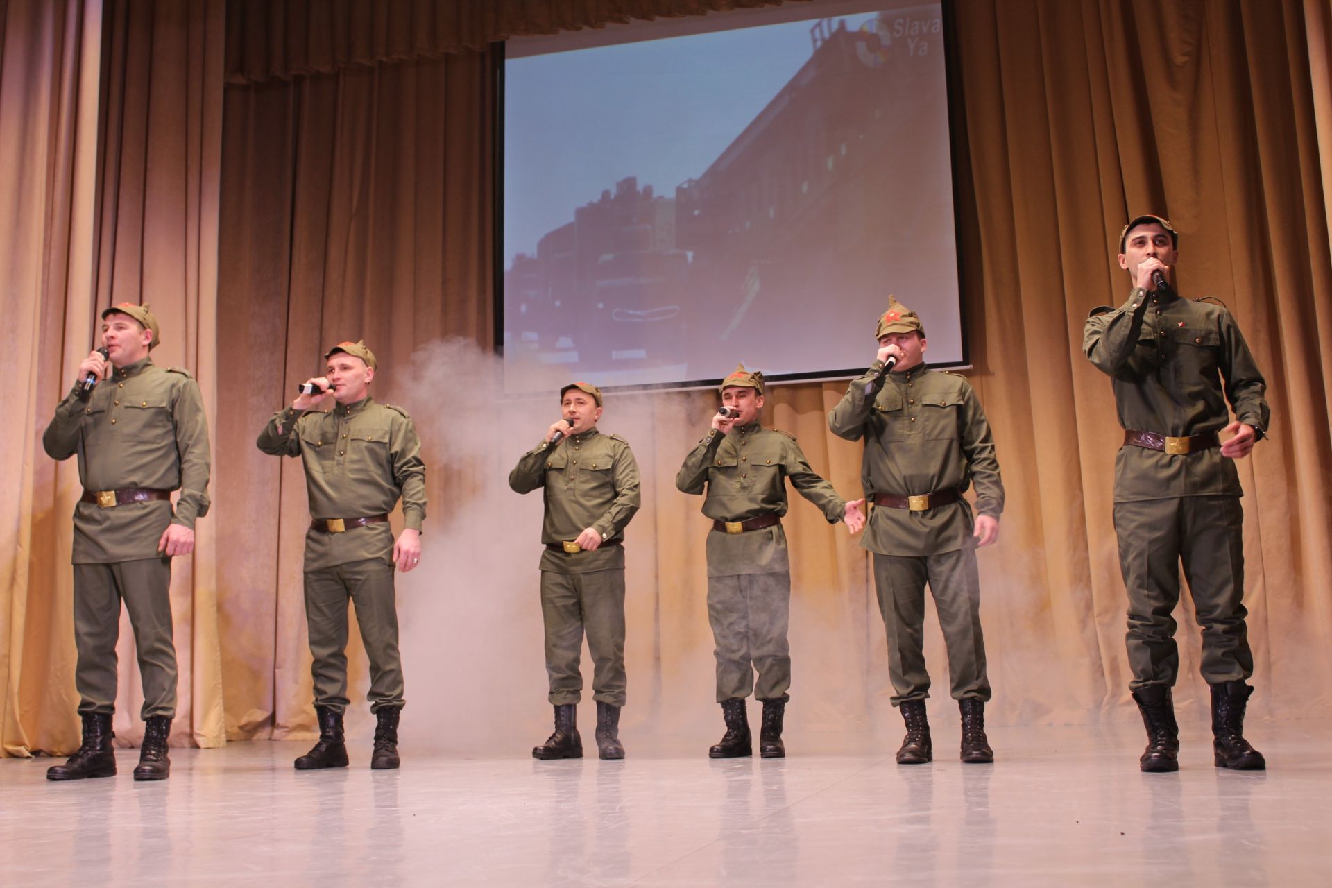 Ватанны саклаучылар көненә багышланган  бәйрәм концерты узды