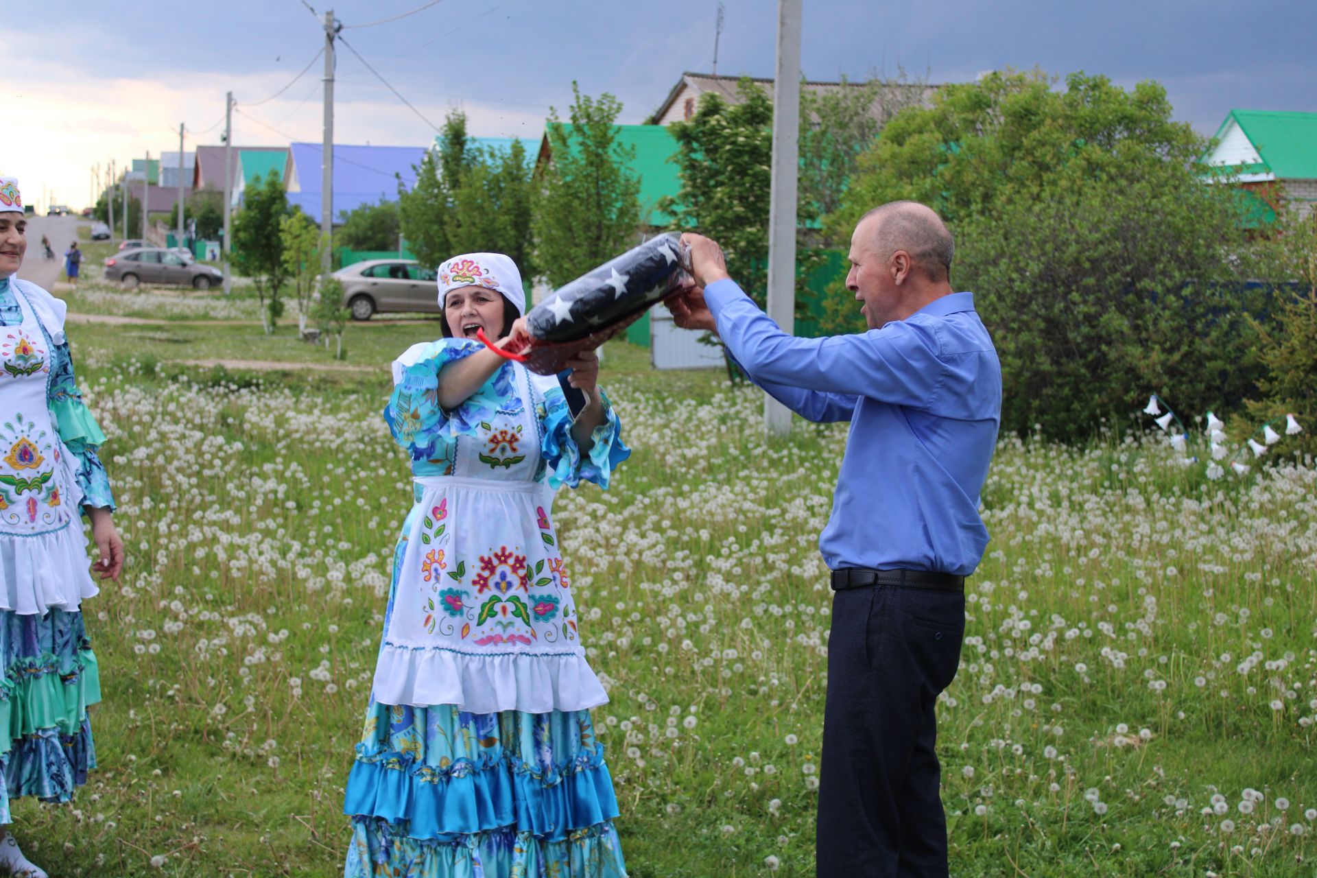 Район үзәге гармун тавышыннан гөрләп тора