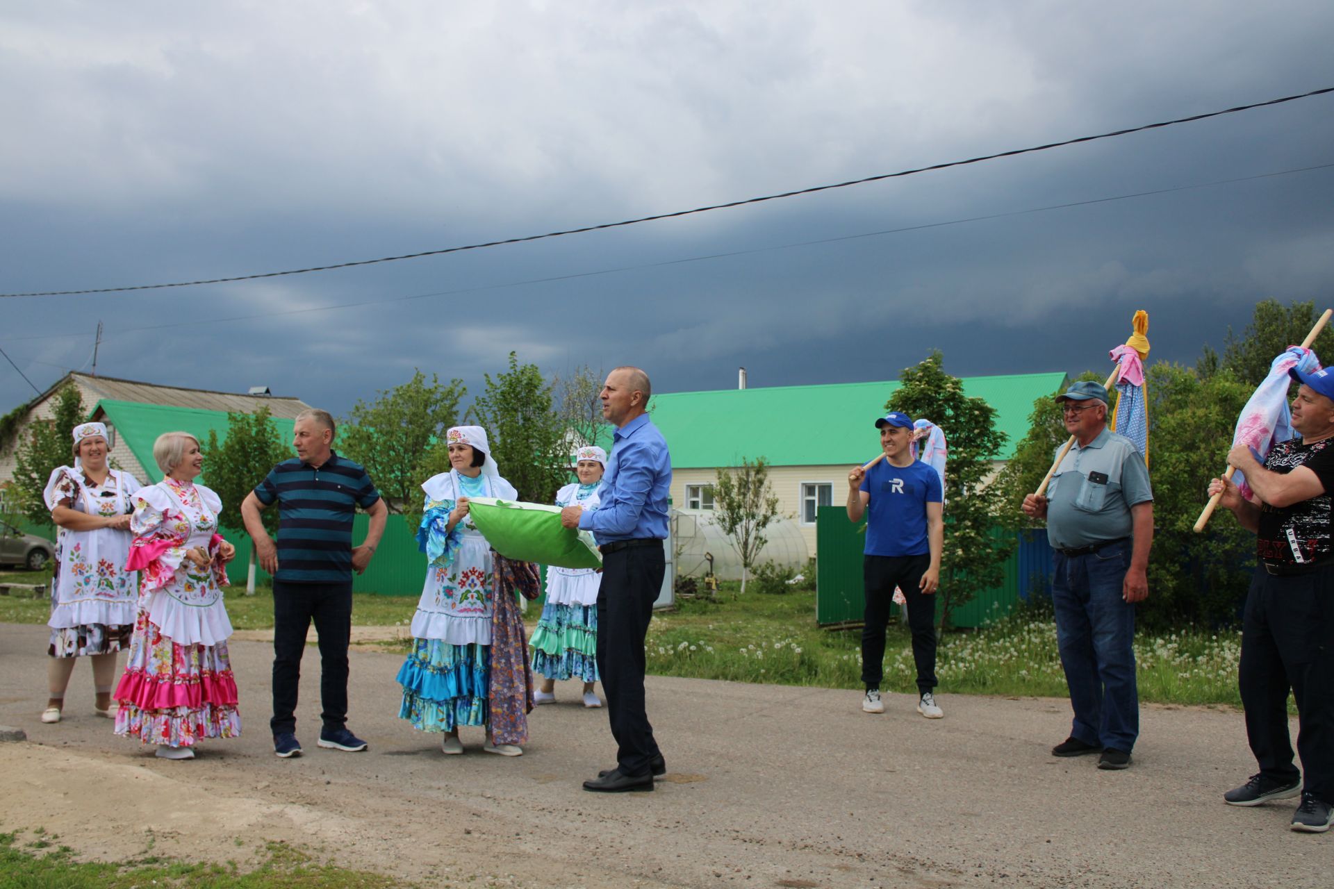 Район үзәге гармун тавышыннан гөрләп тора