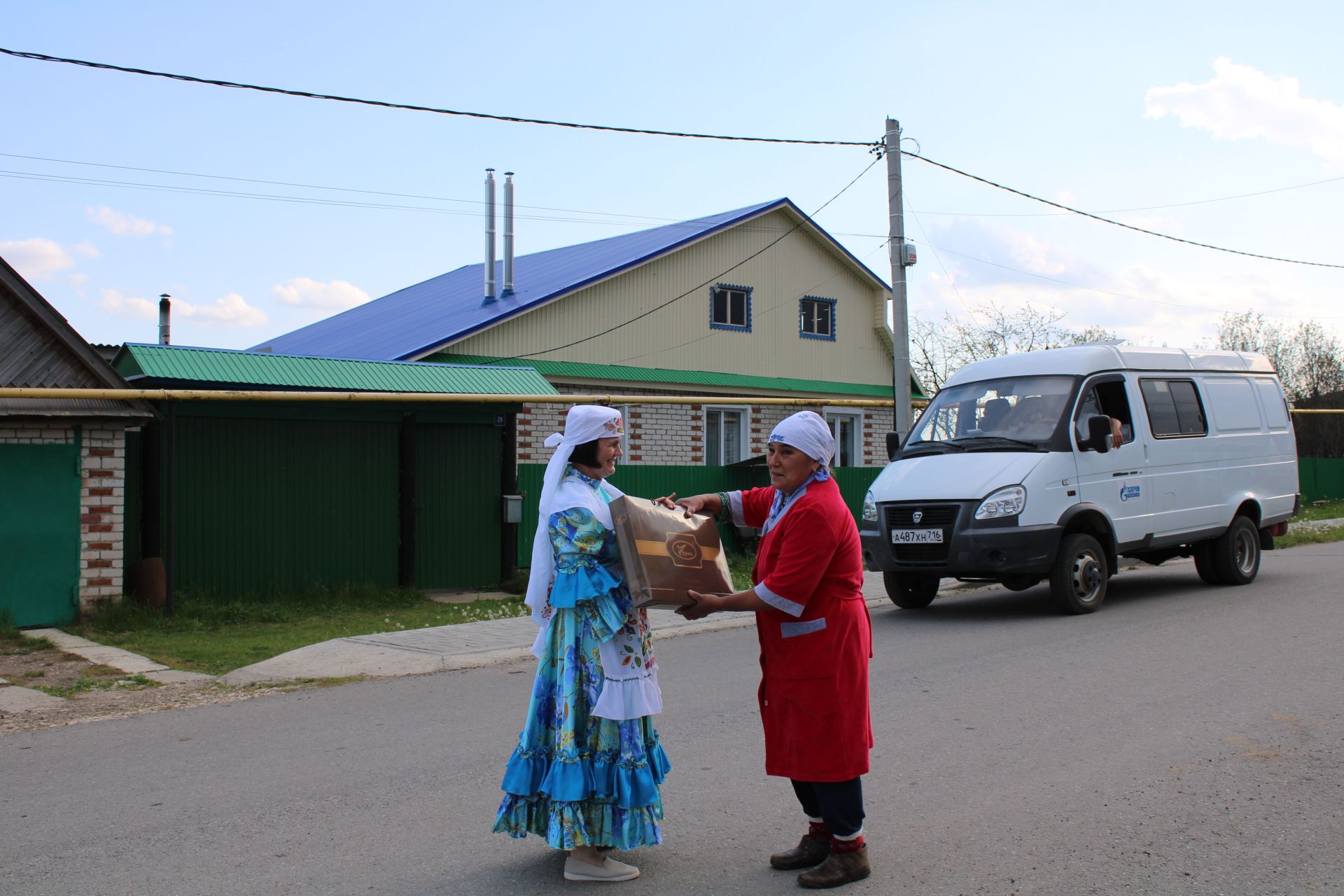 Район үзәге гармун тавышыннан гөрләп тора