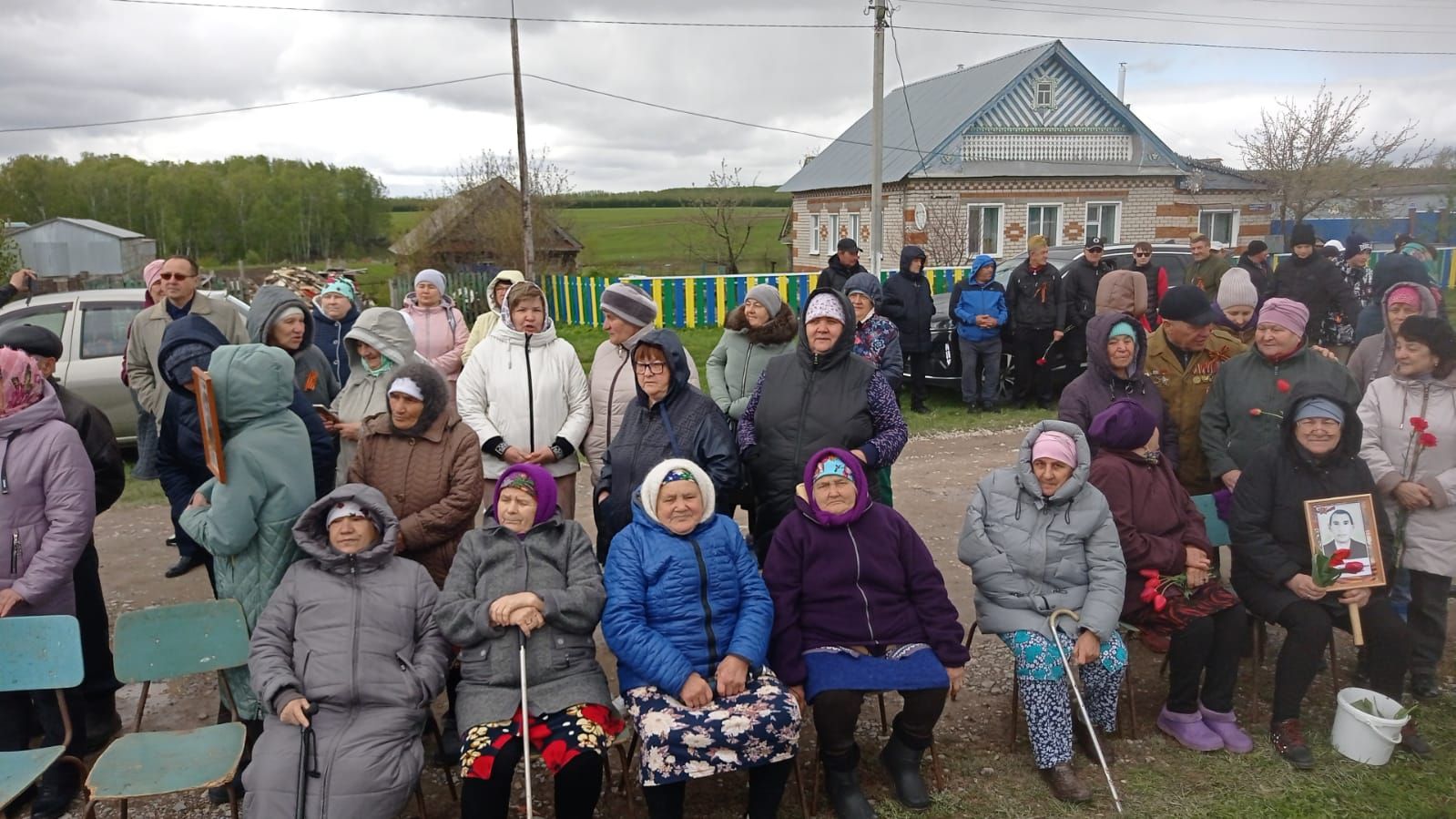 Бөек Ватан  сугышында катнашкан авылдашлары хөрмәтенә обелиск ачылды