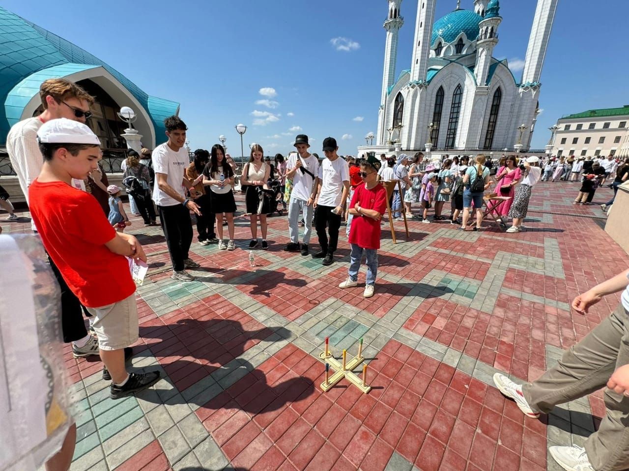 Җәйнең беренче көнендә Теләче егет- кызлары «Ялкын фест» үткән Казан Кремлендә булдылар