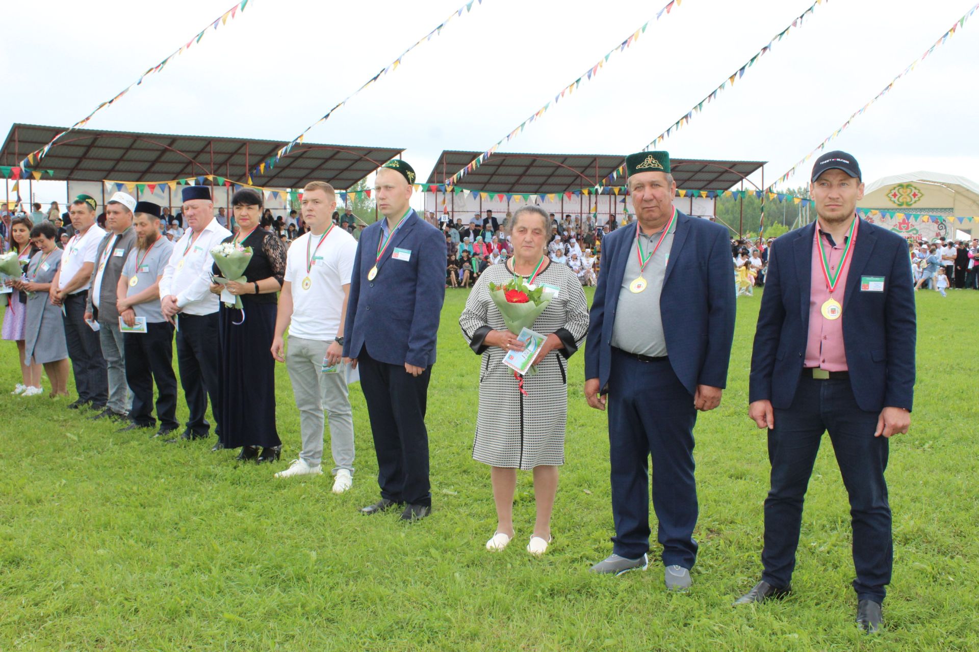 «Икмәк булса, җыр да була»:  сабантуенда алдынгыларны бүләкләделәр