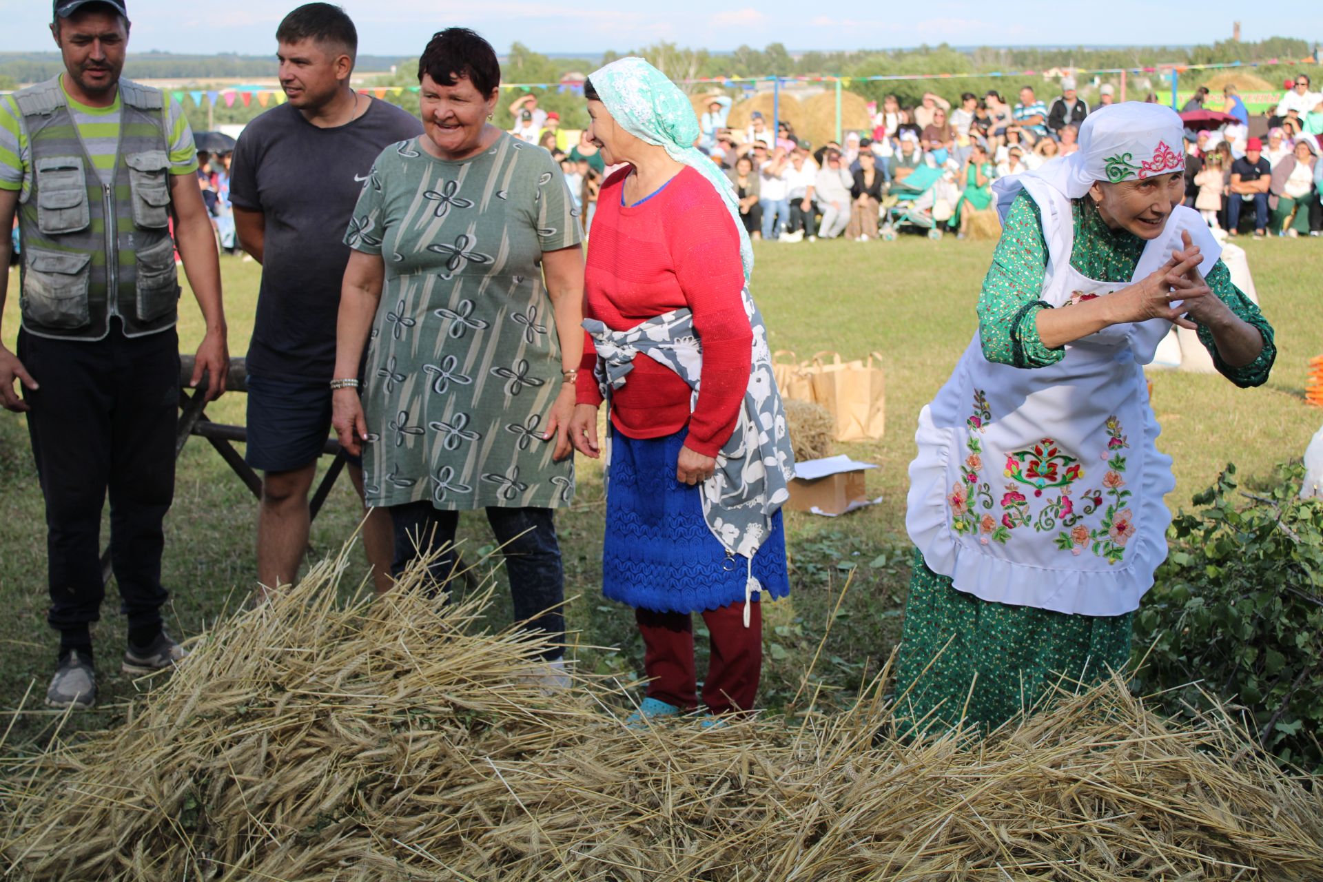 «Блогерлар сабан туе +Түгәрәк уен» (фотолар)